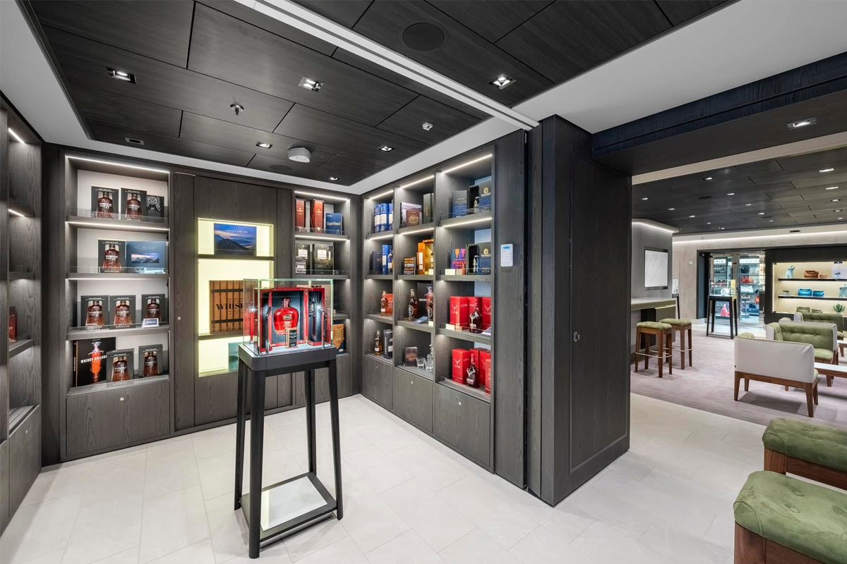 Luxury Plaza