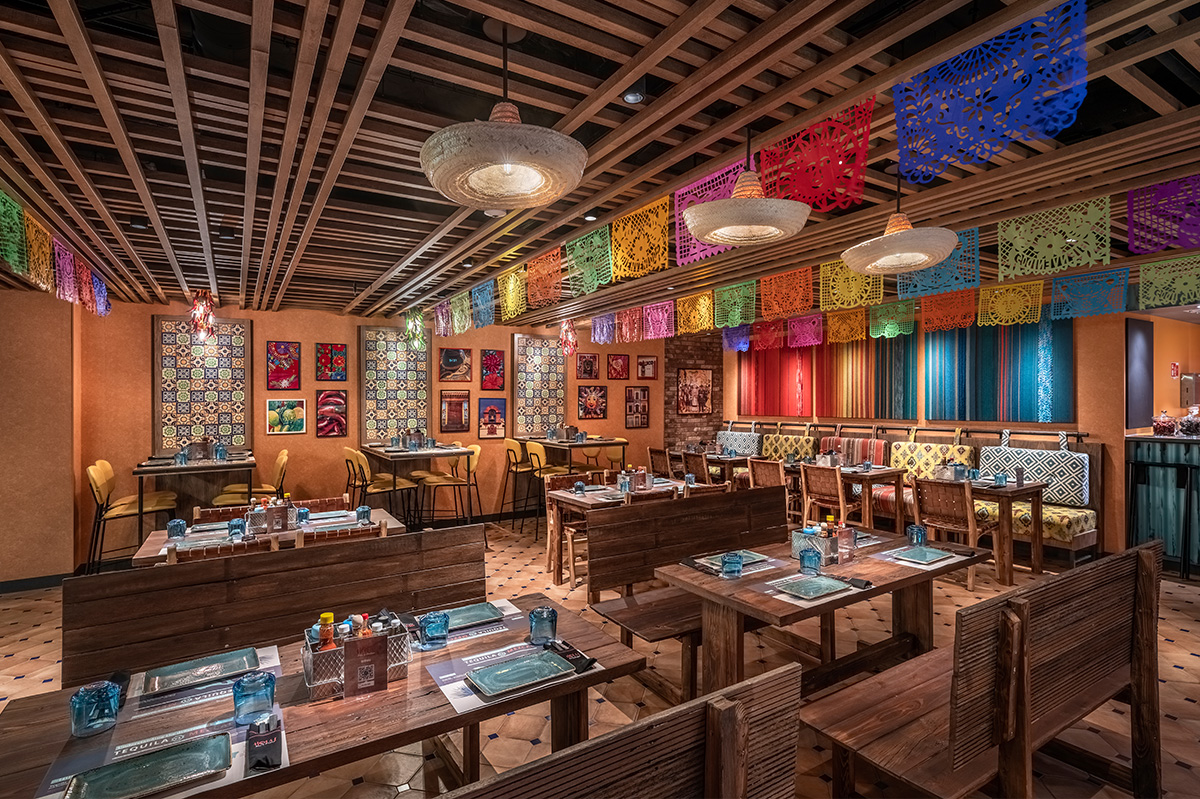 HOLA! Tacos & Cantina