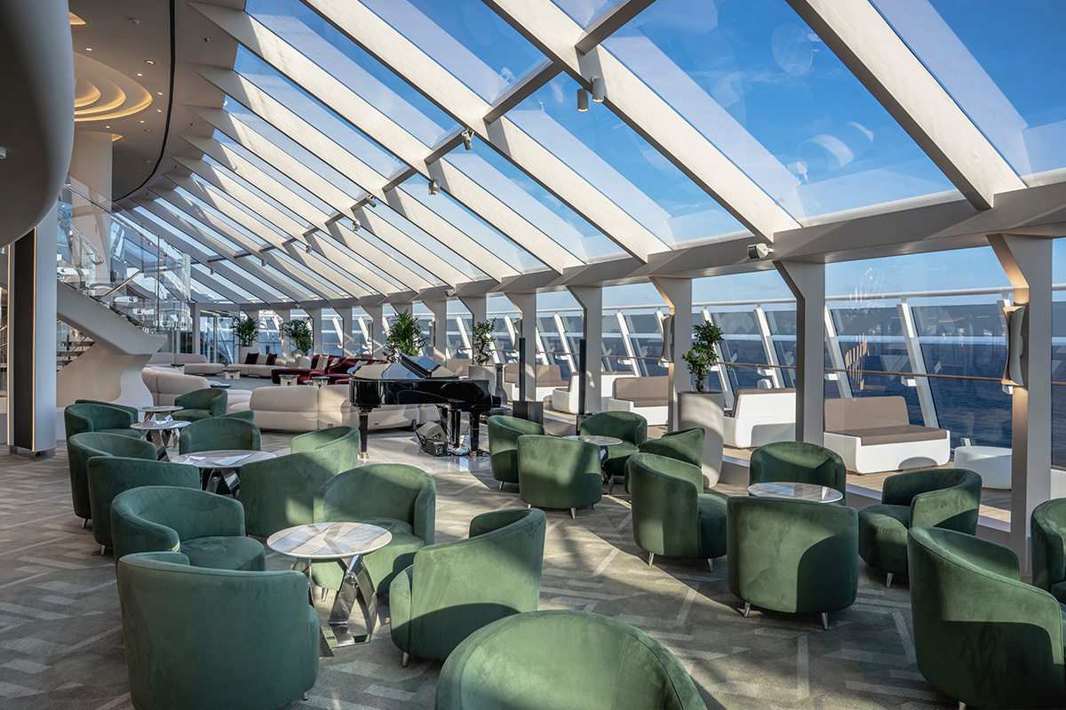 Top Sail Lounge